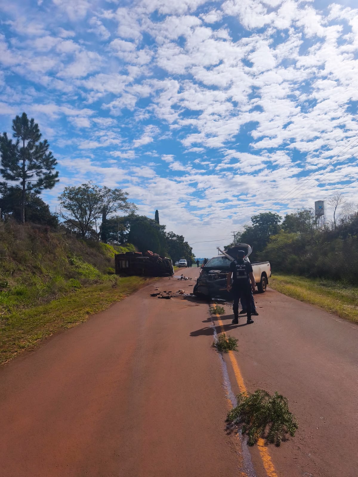 Dos camionetas colisionaron en General Alvear y una mujer resultó herida 2